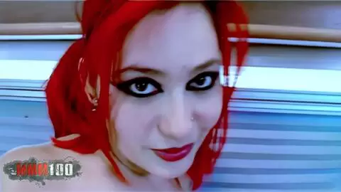 2 bombes françaises sucent et baisent dans un camping car photo 01