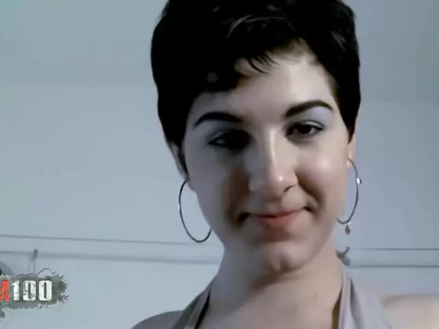 La belle brune Sabrina se dévoile  photo 1