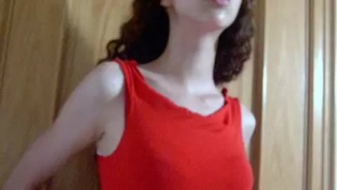 La superbe petite beurette Safia se dévoile  photo 9