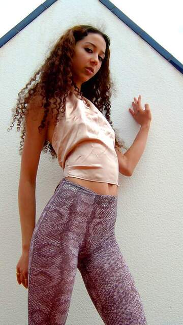 Safia videos & photos