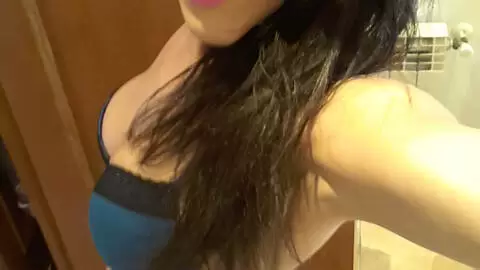 Photos perso en selfie de la Samia Duarte  photo 15