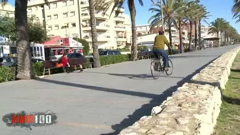 Le superbe gros cul de Samia Duarte interesse tout le monde  photo 01