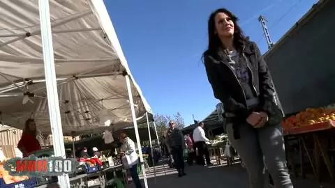 Le superbe gros cul de Samia Duarte interesse tout le monde  photo 02