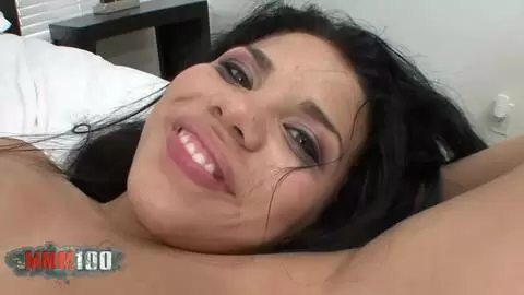 Alex Gonz ravage la chatte latina rasée de Selena Rios pour un creampie juteux photo 16