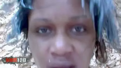 Baise interraciale à la plage avec Shania, une jolie fille ébène. photo 15