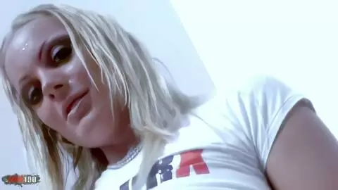 Session photo pour CastorX avec la belle blonde à gros seins naturels Sheila Grant photo 15