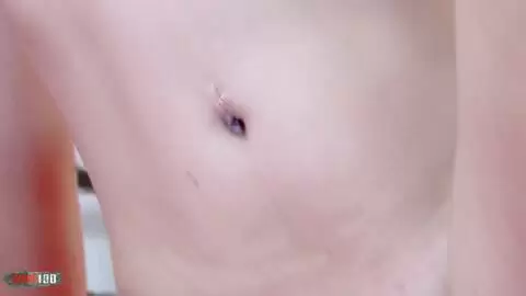 Session de photos sexy sur le lit avec la super française Sheryl Riviera photo 13