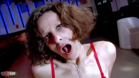 Atila encule Sophie Land une belle MILF fran&ccedil;aise dans une boite de nuit de barcelone photo 14