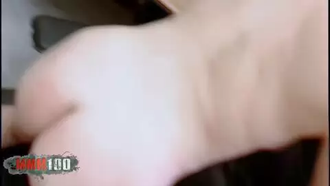 La jolie blonde Tigra faisant un striptease  photo 11