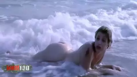 La superbe femme mûre blonde Tigra se dénude  photo 08