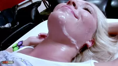 Bella se fait baiser la gorge et l'anus jusqu'à l'explosion faciale. photo 16