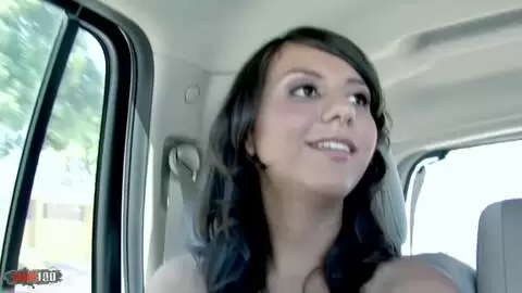 Jolie Brune Alana Leigh Baise une Grosse Bite avec Éjac sur Seins photo 02