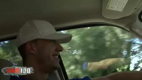 Grosse bite, Cris strokes baise la chatte de Haileey James.
 photo 01