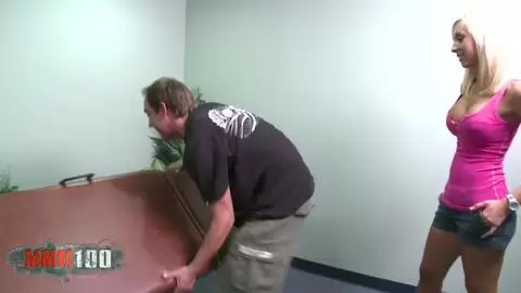 Will Powers baise la superbe blonde à gros seins Jessica Lynn avec sa grosse bite photo 01