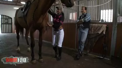 Tera Joy monte la grosse bite de George Uhls et s'envoie en l'air en profondeur photo 02