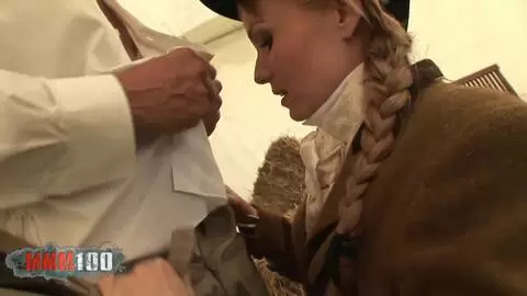 Jeune blonde en tenue d\'équitation baisée profondément par son vieux prof photo 03