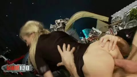 Cindy Behr et Jamie Barry dans une Baise en Uniforme Torride photo 14