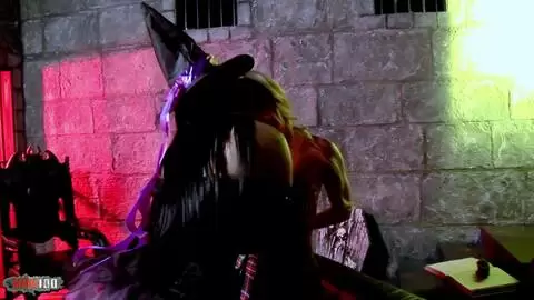 Deux pornstars à gros seins Jasmine Black et Stacey Saran se partagent deux grosses bites photo 03