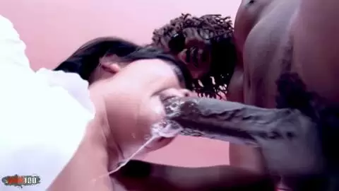 Rencontre de Carmina Kai avec Nasiv - Action hardcore capturée photo 03