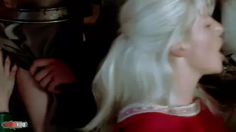 Un banquet médiéval se transforme en orgie anale avec double pénétration sauvage photo 02