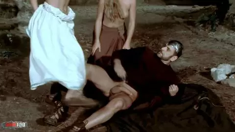 Sunny Jay et Valery Hilton dans un trio torride avec Alain Deloin photo 05