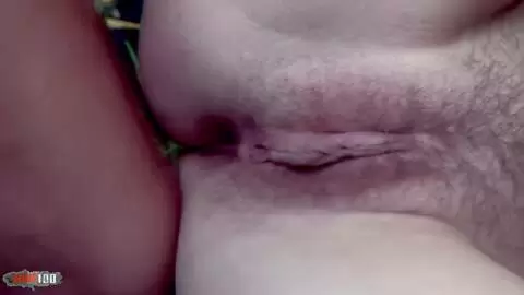 Double pénétration avec la belle brune Petra Stingrey dans les bois photo 10