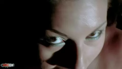 Brune Vanessa Stills Défoncée par la Grosse Queue d’Alain Deloin en Anal photo 16