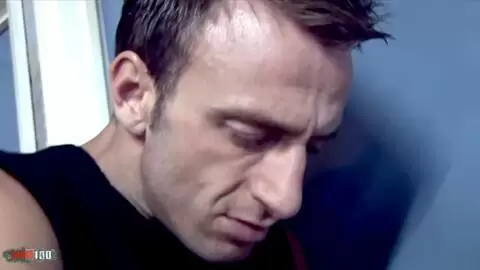 Tony James et Philippe Soine offrent à Roxanne une baise anale hardcore photo 6