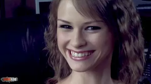 La star du porno maigre au corps parfait Beata Undine se fait enculer par Pascal Saint James. photo 01