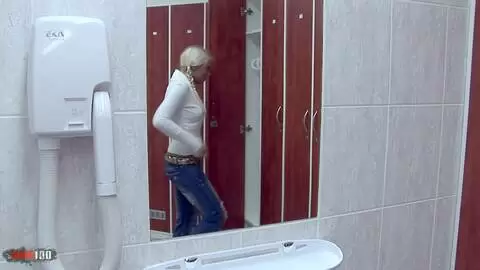 Morgan Moon et ses couettes blondes dans une baise anale intense avec la grosse bite d’Erik photo 01