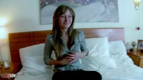 Jessy : Jeune Russe Naturelle Baisée avec Creampie Anal photo 01