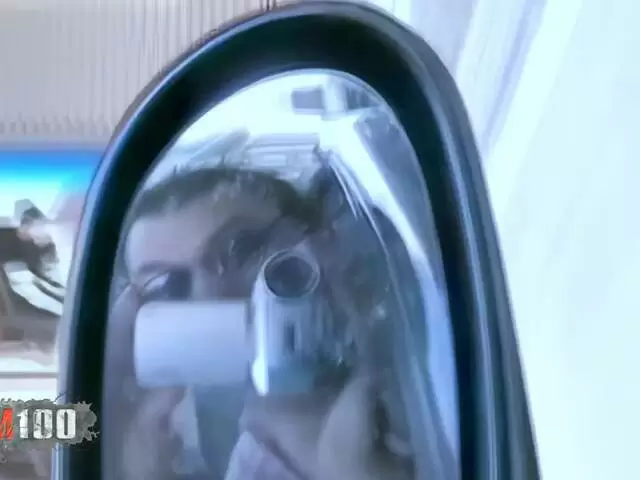 La magnifique blonde Val pose  photo 2