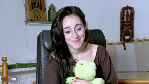 Video de l'interview sexy avec Vania Flores  photo 02