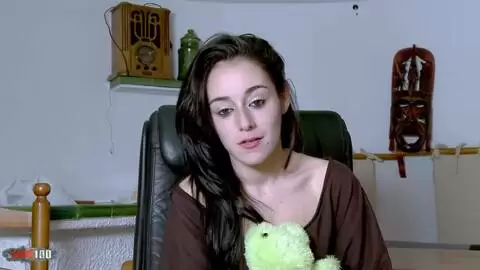 Video de l'interview sexy avec Vania Flores  photo 05