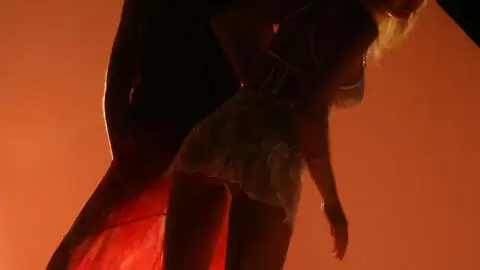 Jeux de lumière pour deux sauvageonnes photo 12