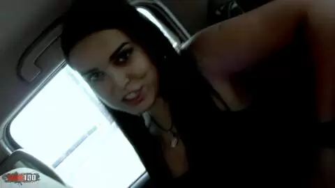 Victoria Dixon se fait défoncer la chatte à fond et prendre une grosse faciale par Terry Kemaco en Espagne photo 02