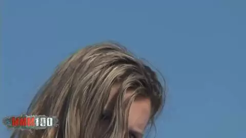 La très excitante teen blonde Yaiza Del Mar se dévoile  photo 08