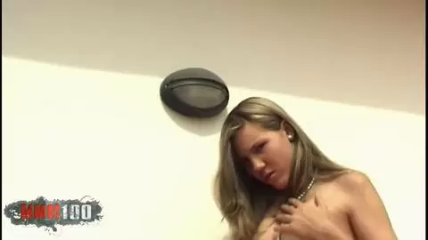 La superbe jeune espagnole Yaiza del Mar vous montre sa jeune chatte photo 11