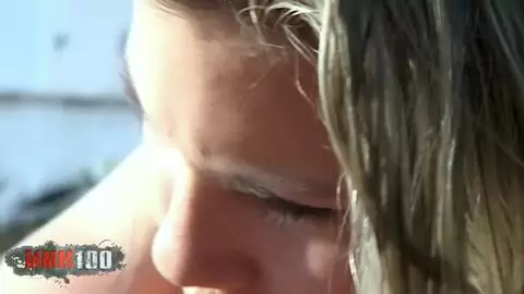 Une belle petite espagnole nue dans la nature photo 07