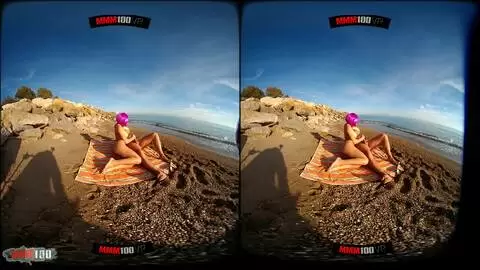 Baise en VR 3D sur la plage avec la sublime roumaine Yasmin Daferro photo 02
