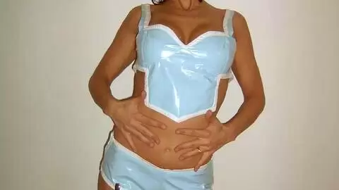 Latino Mature en tenue vinyl photo 3