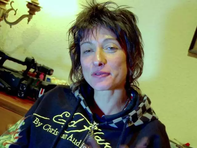 Interview porno en video avec Zaza La Coquine  photo 2