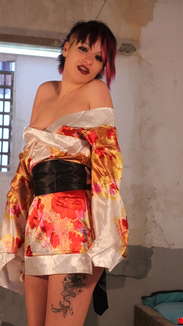 Zoe Nil Photo Sexy Gratuite #012